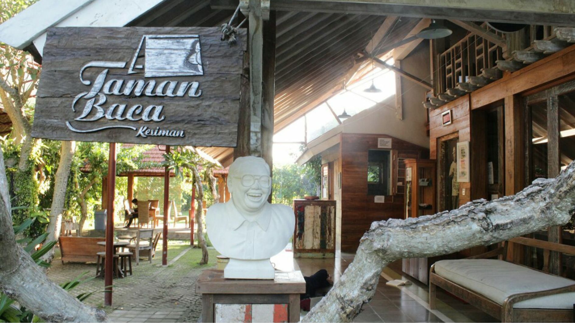 Taman Baca Kesiman Denpasar