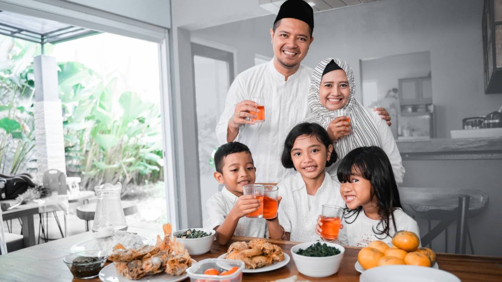 Mengasuh anak di bulan puasa