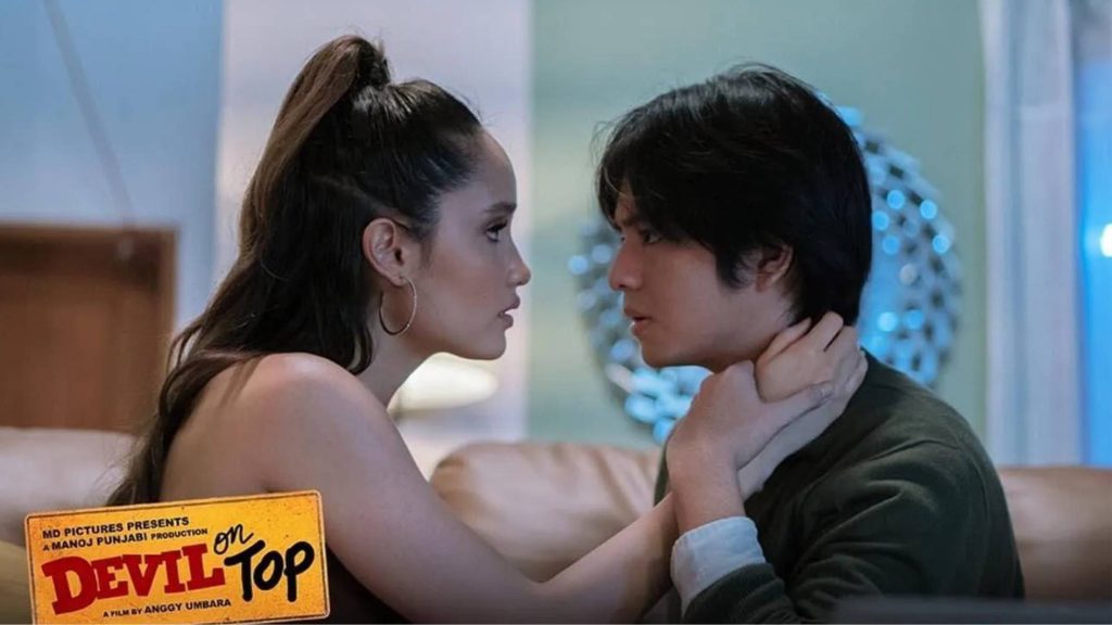 Review "Devil on Top"