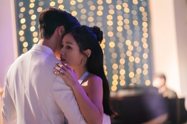 Sentuhan Cinderella dalam "Dynamite Kiss"