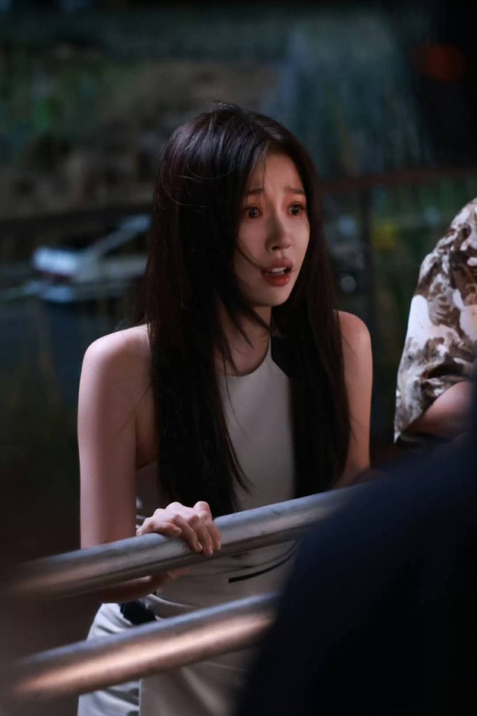 Yu Shuxin sebagai Jiang Mu/ Mumu