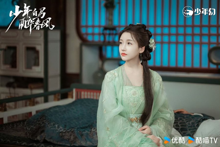 Jiang Zhenyu sebagai Yi Wenjun di Dashing Youth