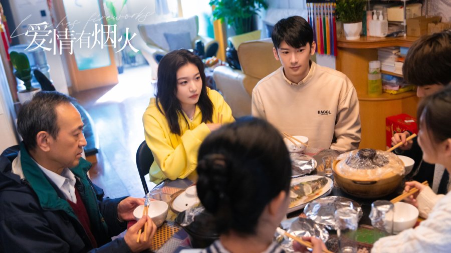 Subplot yang terlalu banyak sangat mengganggu Love Has Fireworks